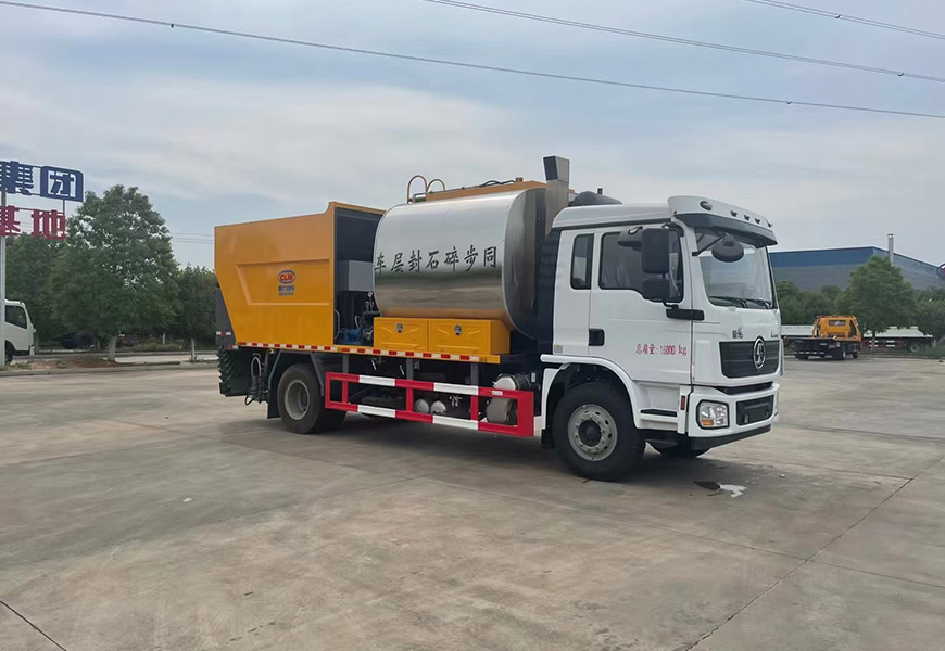 程力CL5180TFC6BLS型陜汽德龍單橋?yàn)r青碎石同步封層